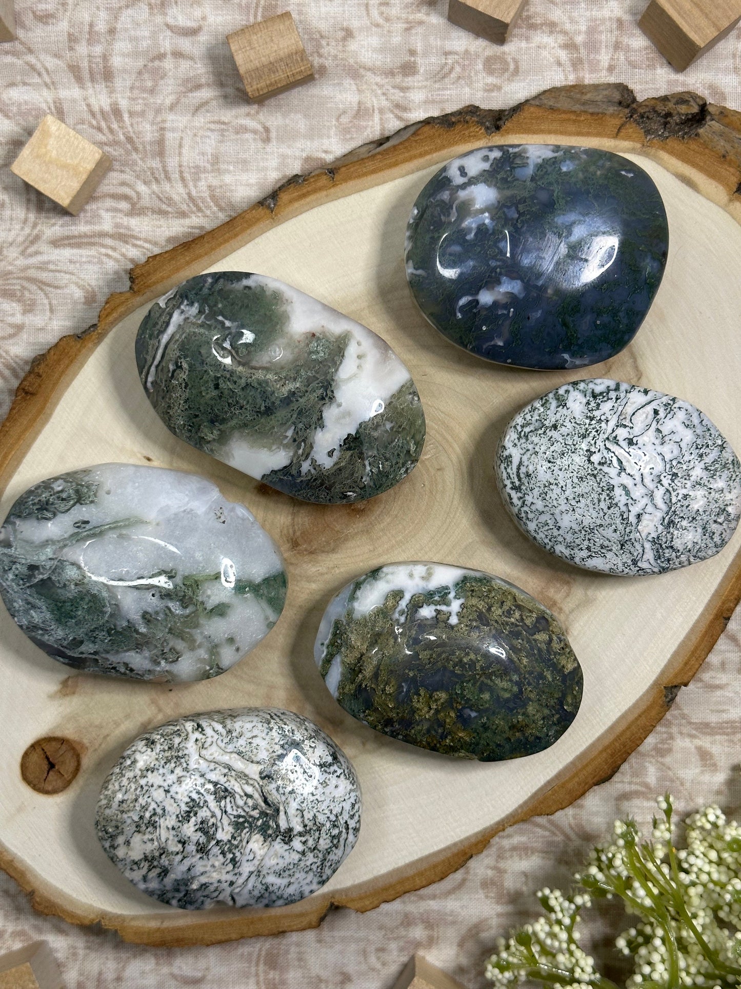 Natural Moss Agate Crystal Palm Stone